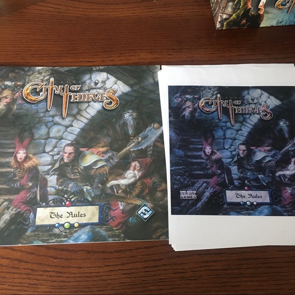 City of Thieves board game - Picture 5 of 7